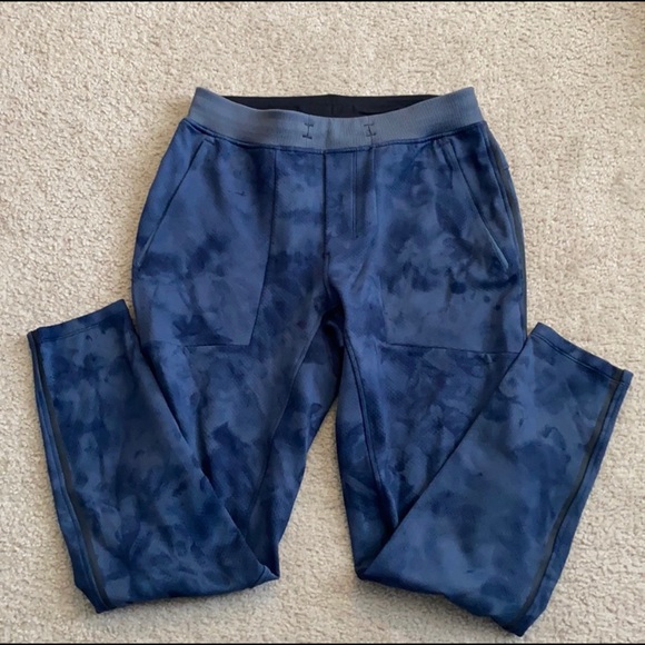 Lululemon Textured Tech Pants - Picture 2 of 3